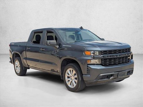 Used 2021 Chevrolet Silverado 1500 Custom image 3