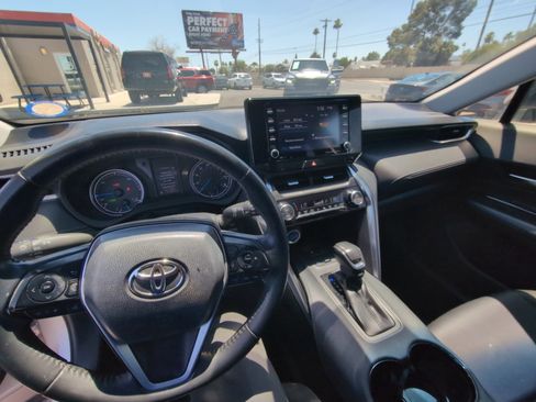 Used 2021 Toyota Venza LE AWD/4WD image 22