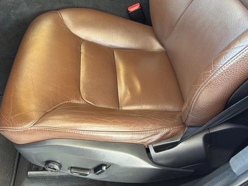 Used 2018 Volvo XC60 T5 Momentum w/ Vision Package image 19