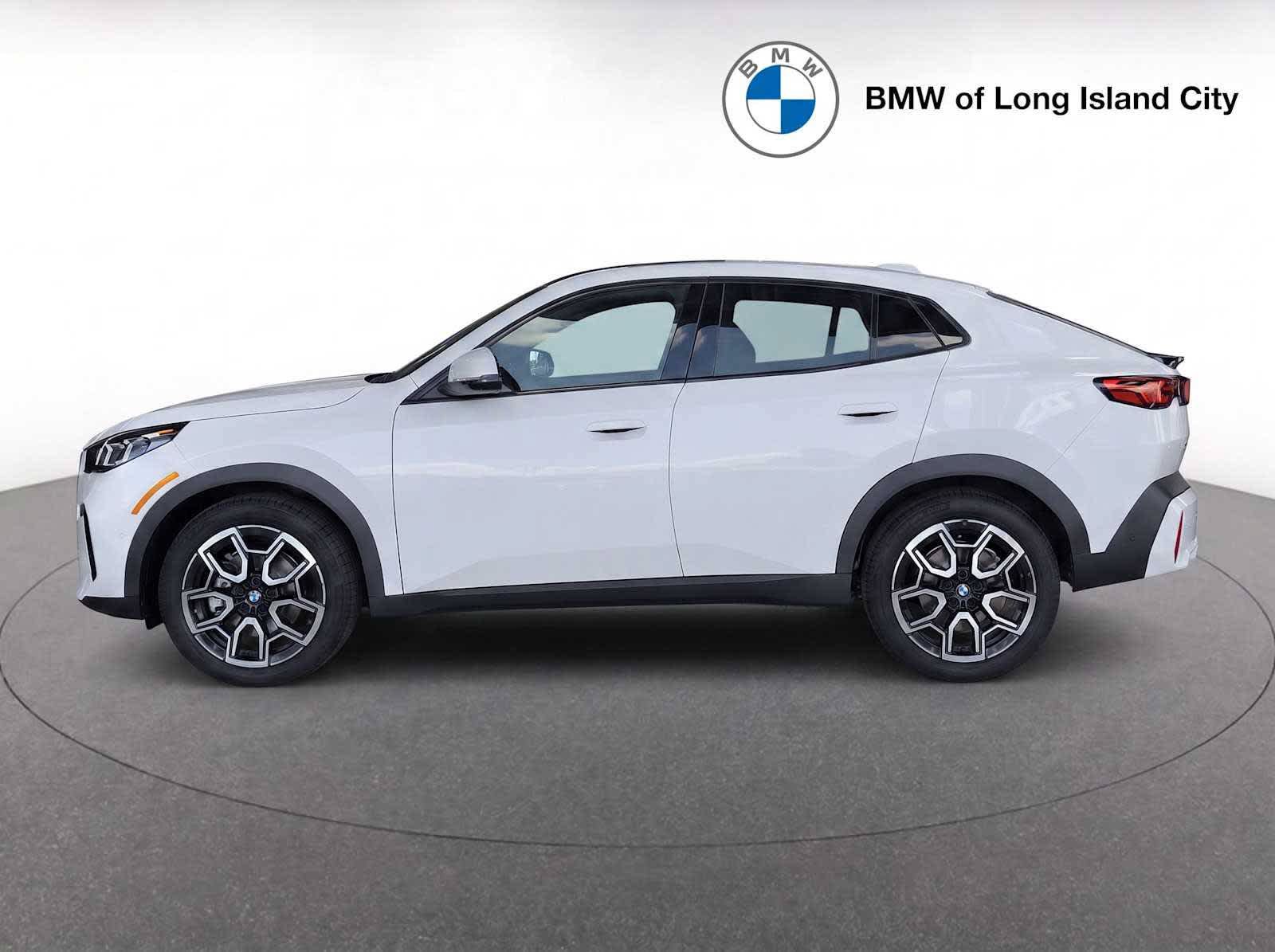 New 2026 BMW X2 xDrive28i w/ Convenience Package AWD/4WD image 4