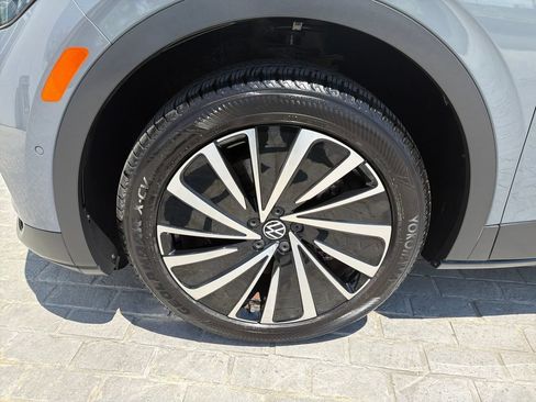 Used 2024 Volkswagen ID.4 Pro AWD/4WD image 26