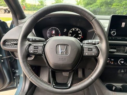 Used 2024 Honda HR-V Sport image 17