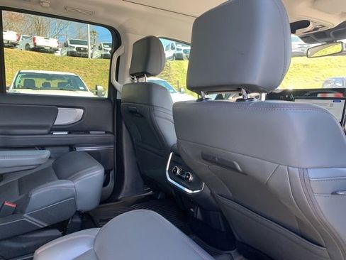 New 2025 Ford Expedition Active image 14