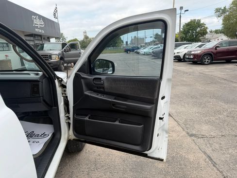 Used 2004 Dodge Dakota SLT w/ PWR Convenience Group AWD/4WD image 13