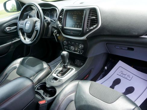 Used 2016 Jeep Cherokee Trailhawk image 22