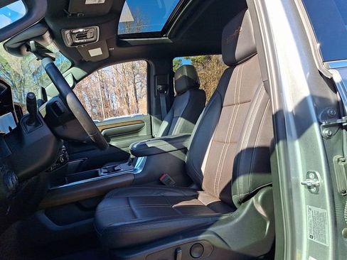 Used 2024 Chevrolet Silverado 2500 High Country w/ High Country Premium Package image 13