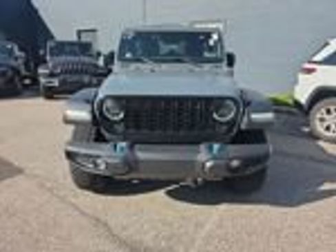 Used 2024 Jeep Wrangler Unlimited AWD/4WD image 3