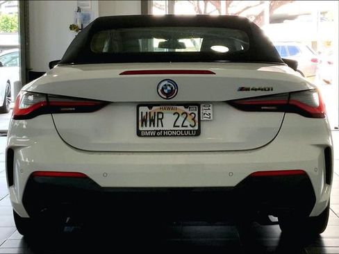 Certified 2023 BMW M440i Convertible w/ Premium Package RWD image 4