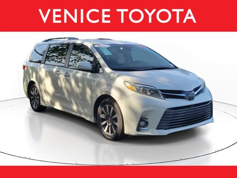 Used 2018 Toyota Sienna Limited FWD image 1