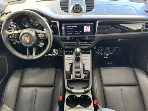 Certified 2023 Porsche Macan Turbo AWD/4WD image 6