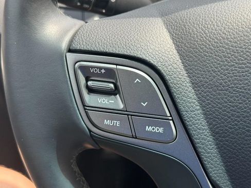 Used 2014 Hyundai Santa Fe GLS w/ Premium Package 05 FWD image 22