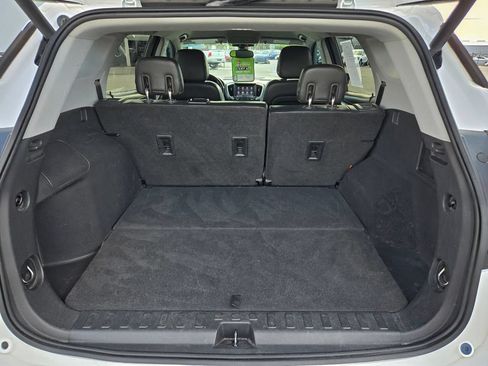 Used 2020 GMC Terrain SLT w/ Preferred Package FWD image 20