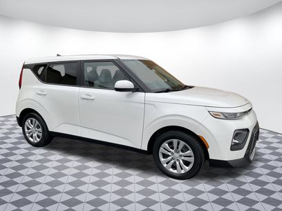 Used 2022 Kia Soul LX