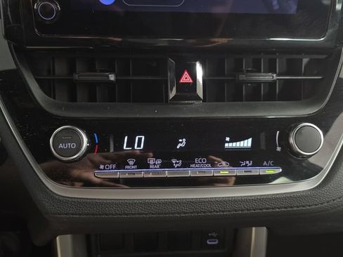Used 2023 Toyota Corolla Cross AWD Hybrid image 19