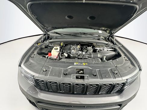 Used 2023 Jeep Grand Cherokee L Laredo AWD/4WD image 35