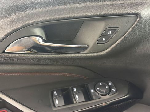Used 2025 Chevrolet Trax RS FWD image 10