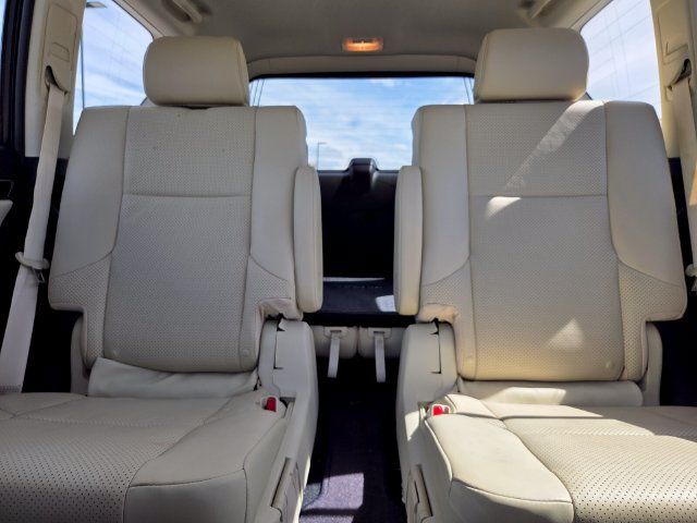 Used 2023 Lexus GX 460 Luxury w/ Sport Design Package AWD/4WD image 10
