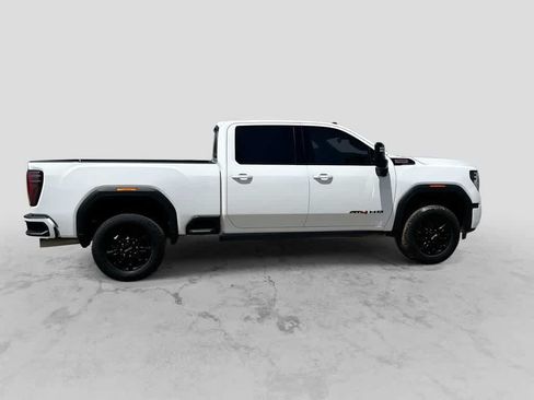 Used 2025 GMC Sierra 2500 AT4 w/ AT4 Premium Plus Package AWD/4WD image 9