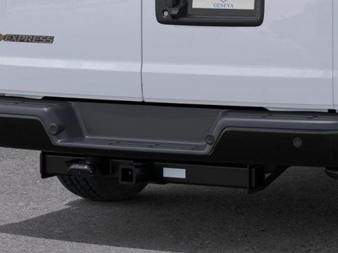 New 2026 Chevrolet Express 2500 Extended RWD image 14