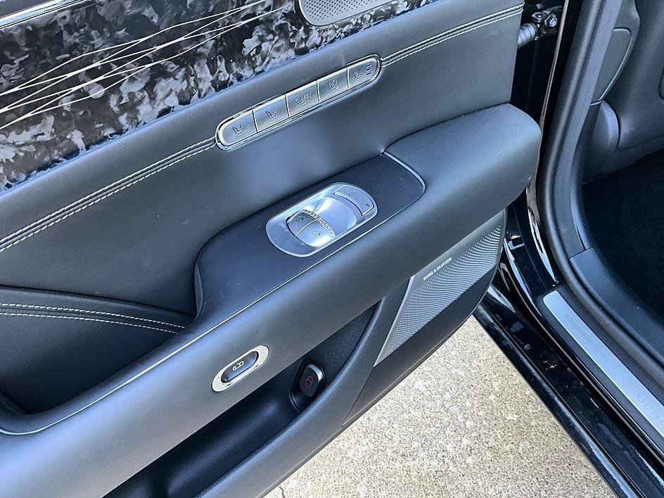 Used 2023 Genesis G90 3.5T AWD/4WD image 32