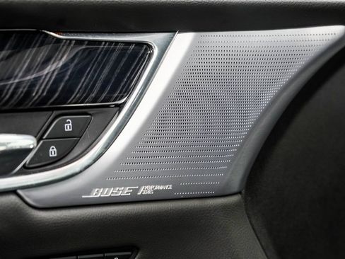 Used 2025 Cadillac XT6 Premium Luxury image 49