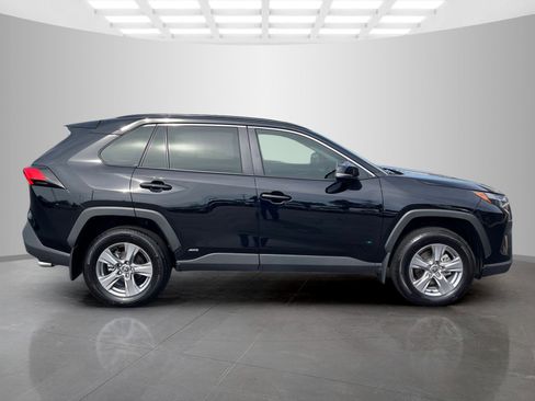 Used 2024 Toyota RAV4 XLE image 3
