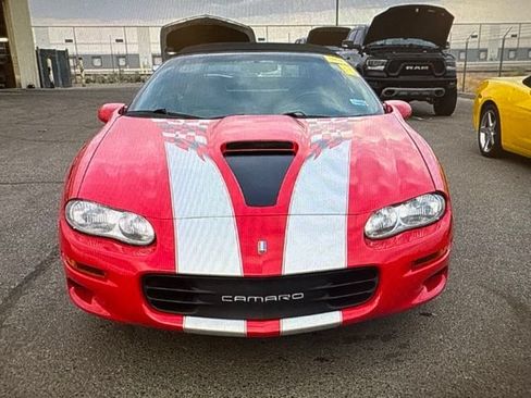 Used 2002 Chevrolet Camaro Z28 w/ SS Performance/Appearance Pkg RWD image 5
