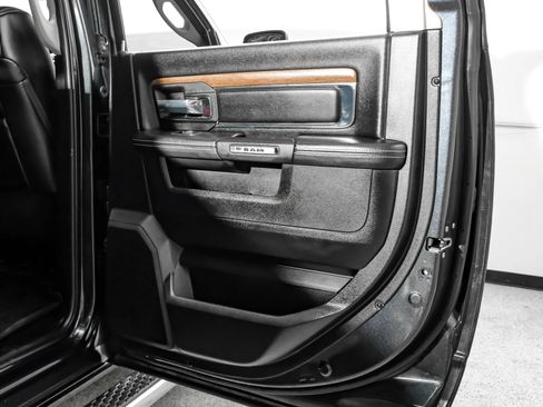 Used 2016 RAM 1500 Laramie w/ Convenience Group AWD/4WD image 64