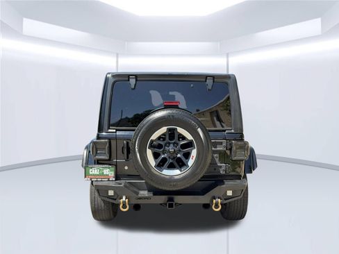 Used 2019 Jeep Wrangler Unlimited Rubicon AWD/4WD image 6