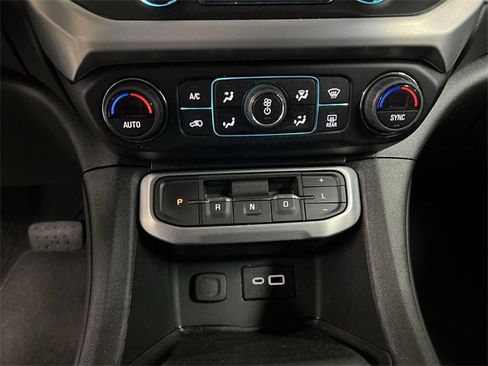 Used 2023 GMC Acadia SLE w/ Driver Convenience Package image 17