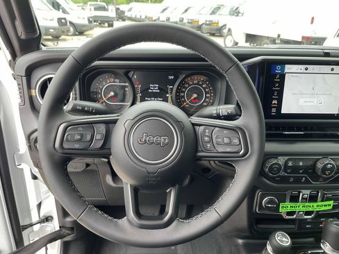 New 2025 Jeep Gladiator Sport w/ Premium Package image 33