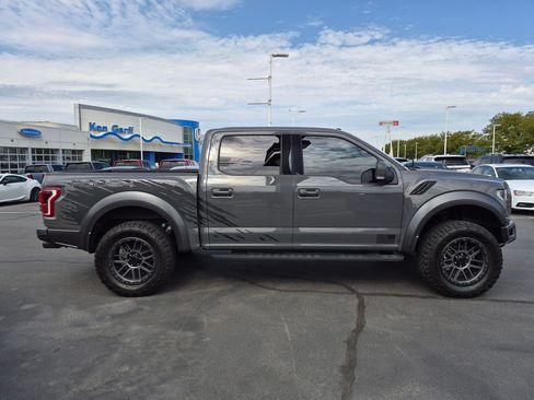 Used 2018 Ford F150 Raptor w/ Equipment Group 802A Luxury AWD/4WD image 2