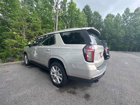 Used 2021 Chevrolet Tahoe High Country w/ Premium Package AWD/4WD image 10