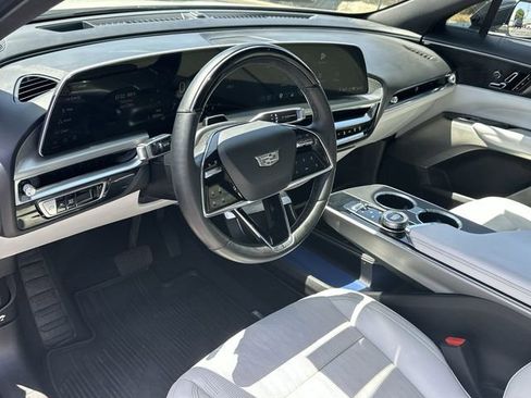 Used 2024 Cadillac Lyriq Luxury AWD/4WD image 10