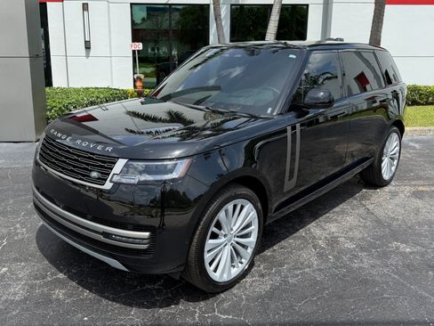 Used 2025 Land Rover Range Rover Long Wheelbase SE AWD/4WD image 9