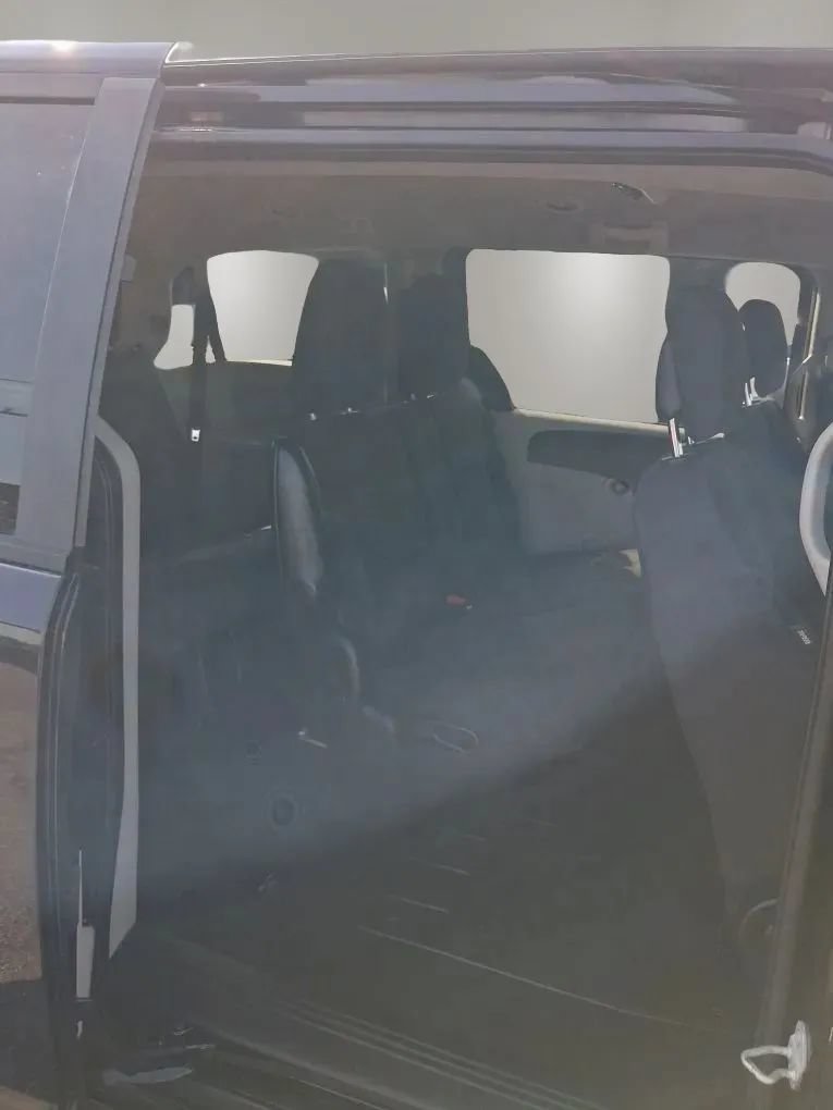 Used 2018 Dodge Grand Caravan SE w/ UConnect Hands-Free Group FWD image 27