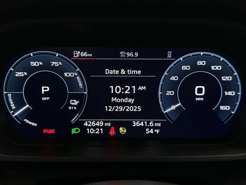 Used 2023 Audi Q4 e-tron Premium w/ Convenience Package image 27