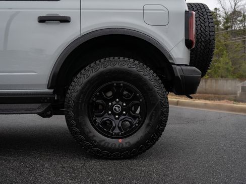 New 2026 Ford Bronco Badlands AWD/4WD image 17