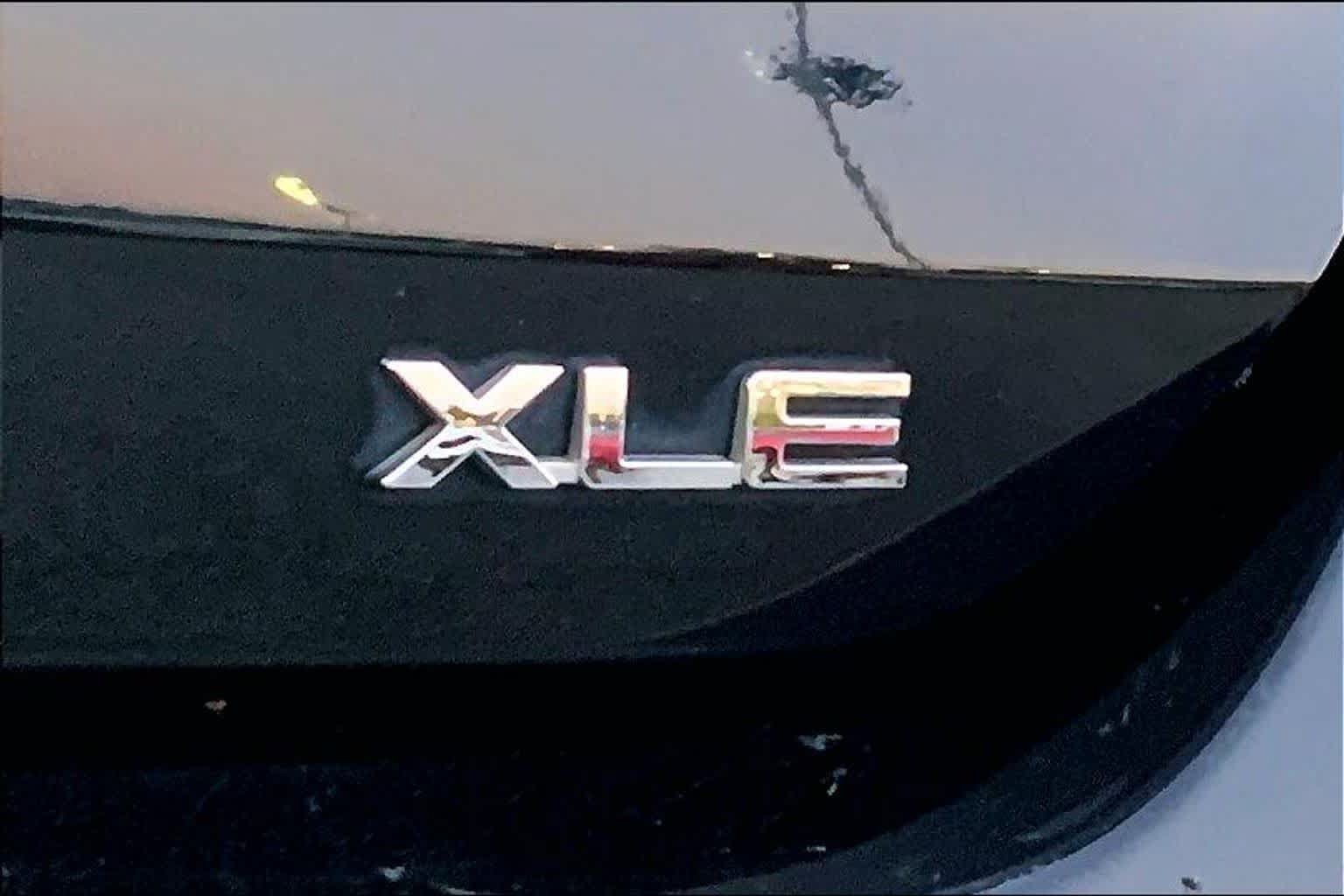 Used 2022 Toyota Highlander XLE FWD image 9
