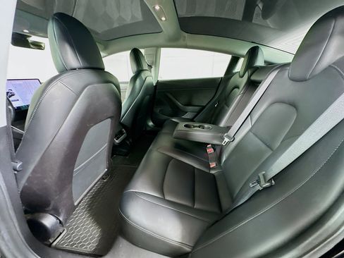 Used 2019 Tesla Model 3 Standard Range RWD image 25