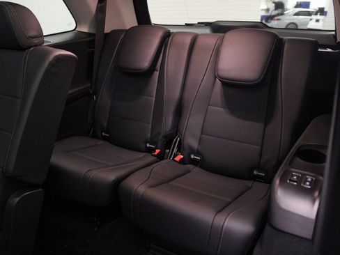 New 2026 Mercedes-Benz GLS 450 4MATIC image 14