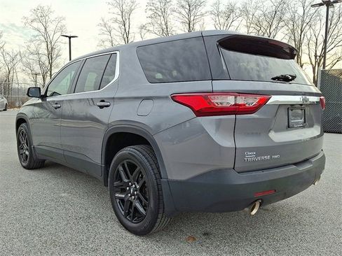 Used 2018 Chevrolet Traverse LS w/ LPO, Black Accent Package image 7