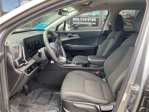 Used 2023 Kia Sportage LX AWD/4WD image 10