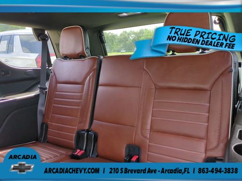 Used 2023 GMC Yukon Denali Ultimate AWD/4WD image 12