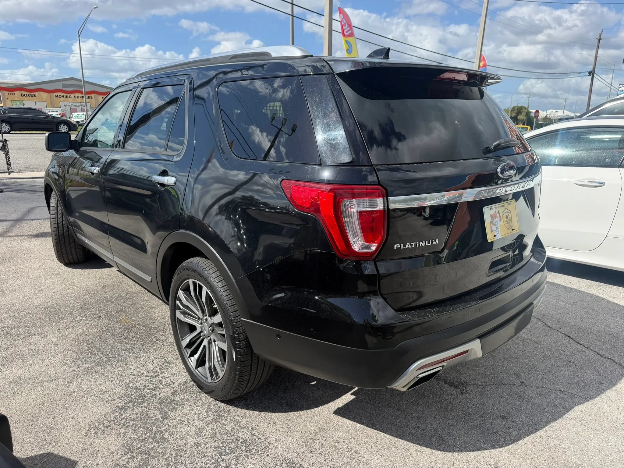 Used 2016 Ford Explorer Platinum AWD/4WD image 6