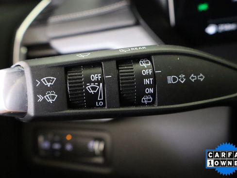 Used 2026 GMC Acadia Elevation w/ Elevation Premium Package FWD image 31