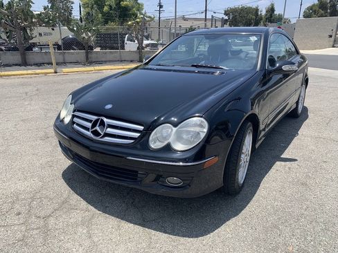 Used 2008 Mercedes-Benz CLK 350 Coupe image 3