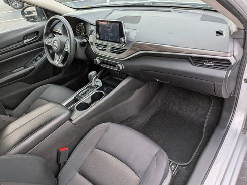Used 2024 Nissan Altima 2.5 SV FWD image 36
