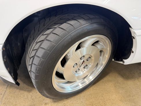 Used 1995 Chevrolet Corvette Coupe RWD image 9