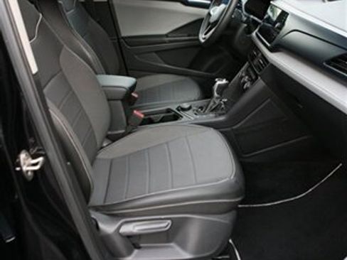 Used 2023 Volkswagen Taos SE image 17